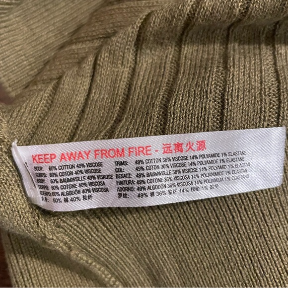 Button Front Ribbed Crop - Picture 4 of 8